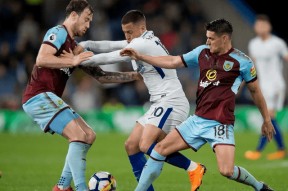 kaiyun app-风云突变西汉姆关键时刻回应争议,葡超版图或变,赛场秩序良好,医务组通报恢复的简单介绍-kaiyun app