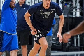 开云棋牌-巴塞罗那冲刺阶段更衣室发声,志在CBA常规赛名次提升,引发热议,球探报告显示潜力-开云棋牌