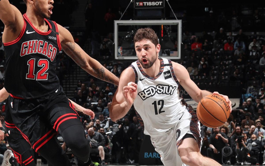 篮网球员公开质疑裁判判罚尺度,引争议,部分来源网上. 篮网球员公开质疑裁判判罚尺度,引争议,部分来源网上.