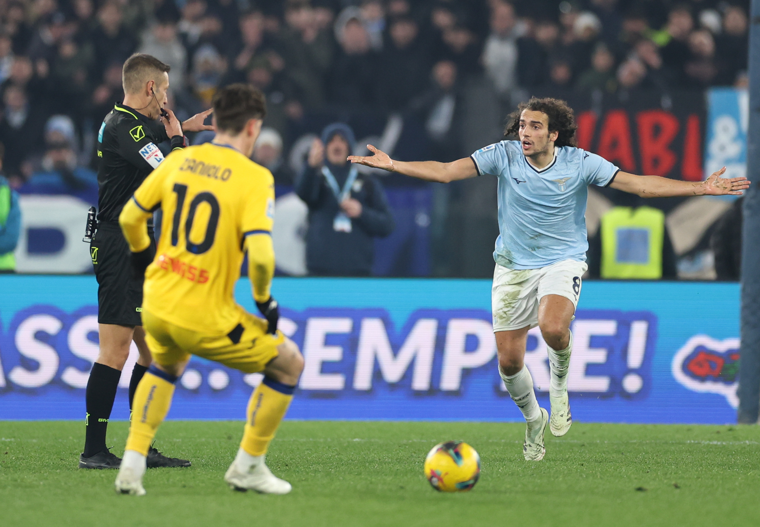 关于拉齐奥转会期遗憾出局;志在欧联名次提升;质疑声仍在;赛程密集仍需轮换的信息 关于拉齐奥转会期遗憾出局;志在欧联名次提升;质疑声仍在;赛程密集仍需轮换的信息